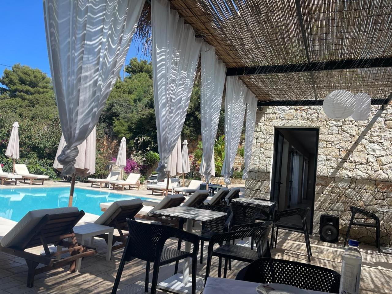 Hotel Platon Sarande Exterior photo